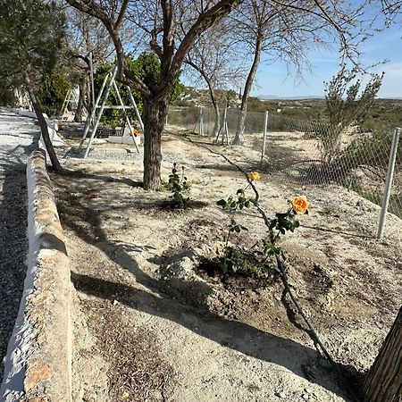 Alojamientos Cuevas Tiana El Aljibete Bagian luar foto