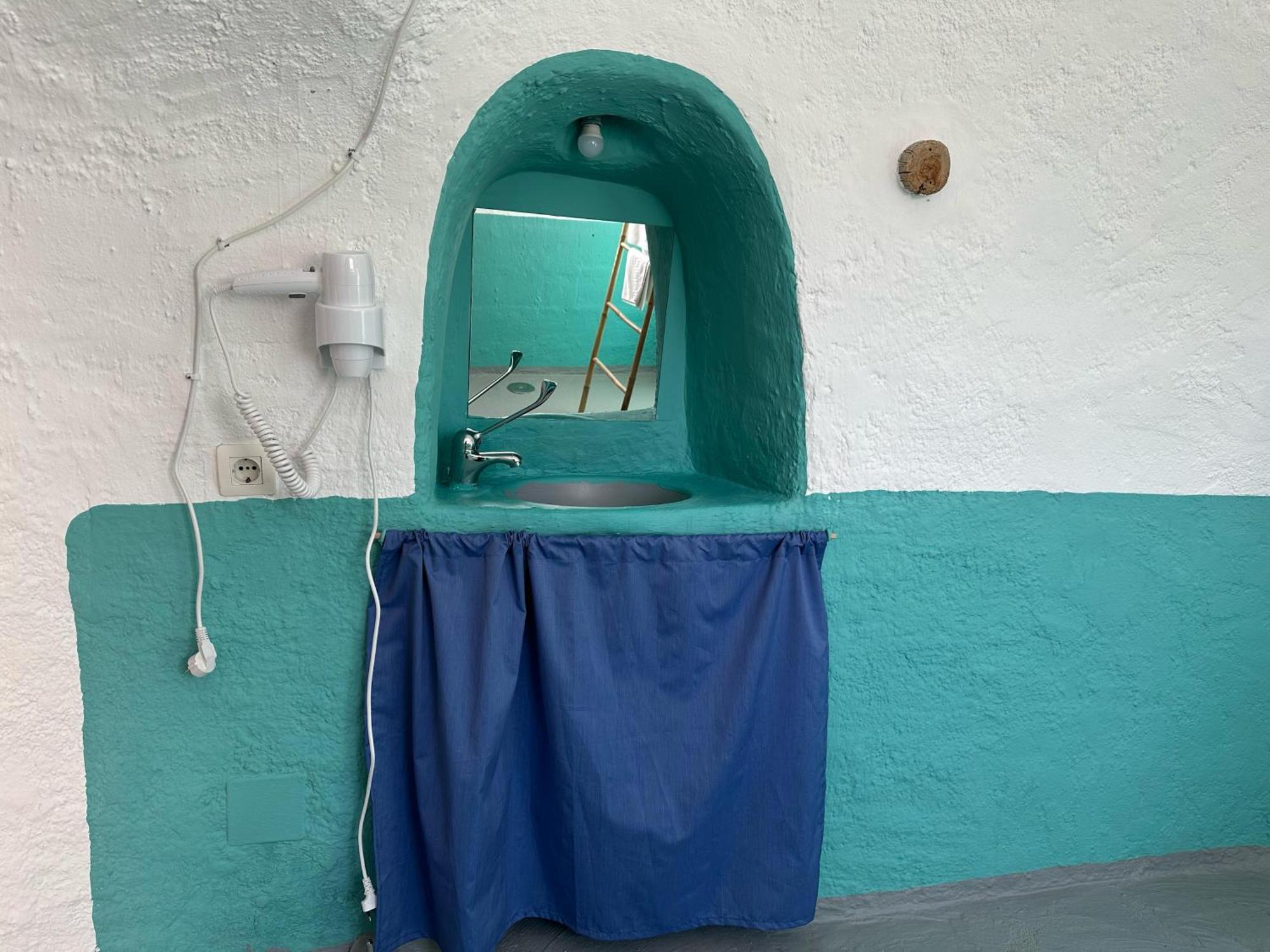 Alojamientos Cuevas Tiana El Aljibete Bagian luar foto